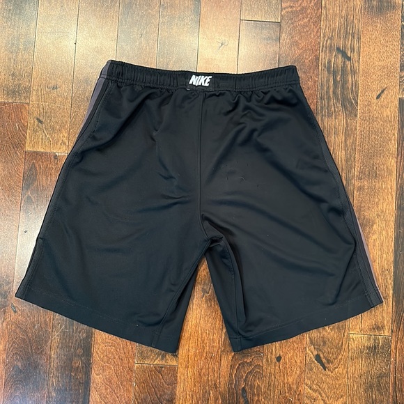 Nike Men’s Black Athletic Dri-Fit Shorts - Picture 2 of 8